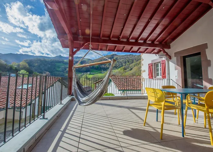 Logis Hotel Erreguina