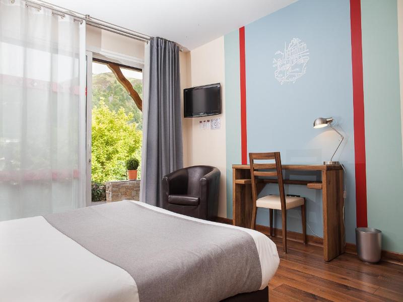 Hotel Logis Erreguina