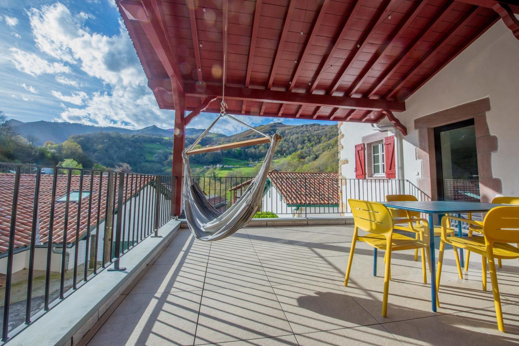 Hotel Logis Erreguina 2*