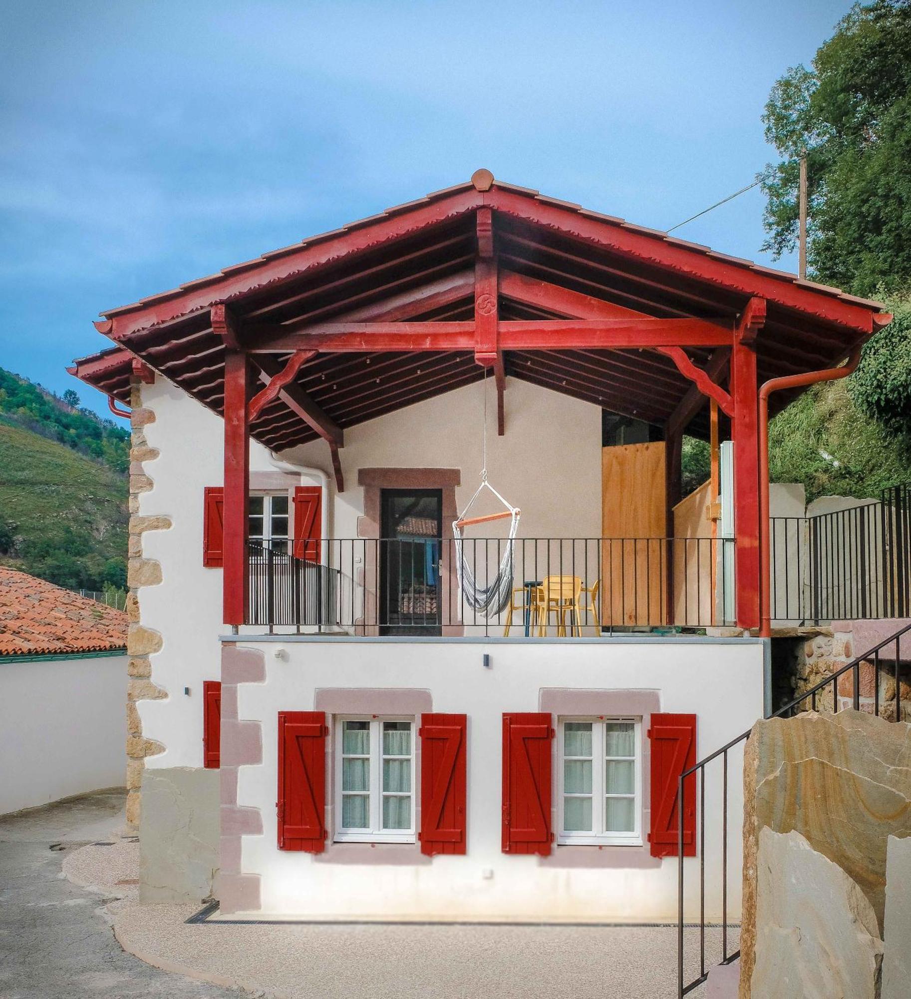 Logis Erreguina