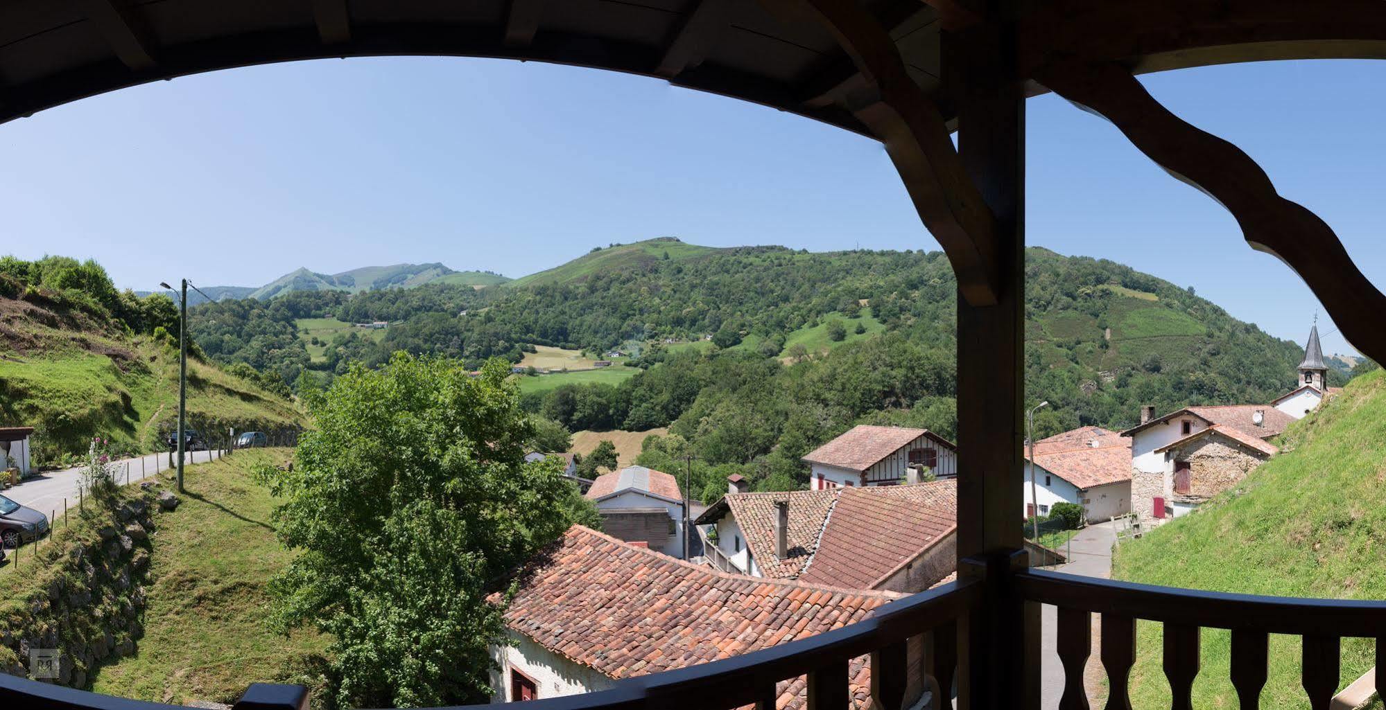 Hotel Logis Erreguina 2*